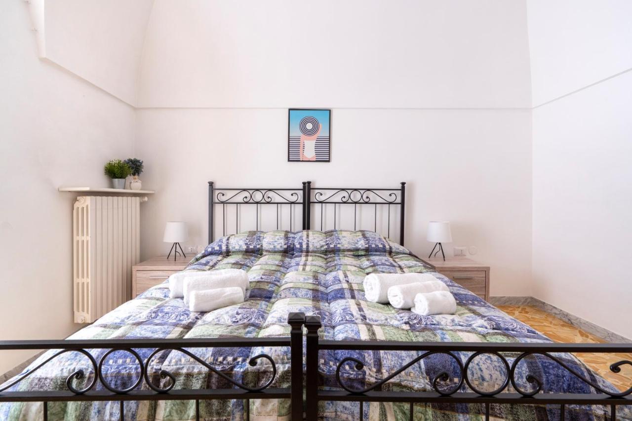 Vico II Terrace Apartment A Step From Piazza Roma Martina Franca Luaran gambar