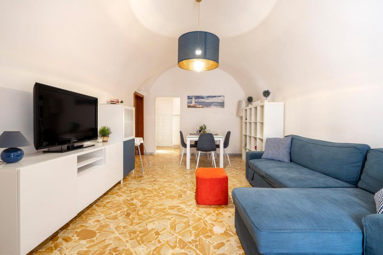 Vico II Terrace Apartment A Step From Piazza Roma Martina Franca Luaran gambar