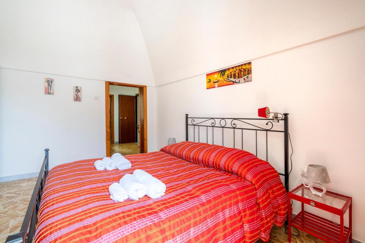 Vico II Terrace Apartment A Step From Piazza Roma Martina Franca Luaran gambar