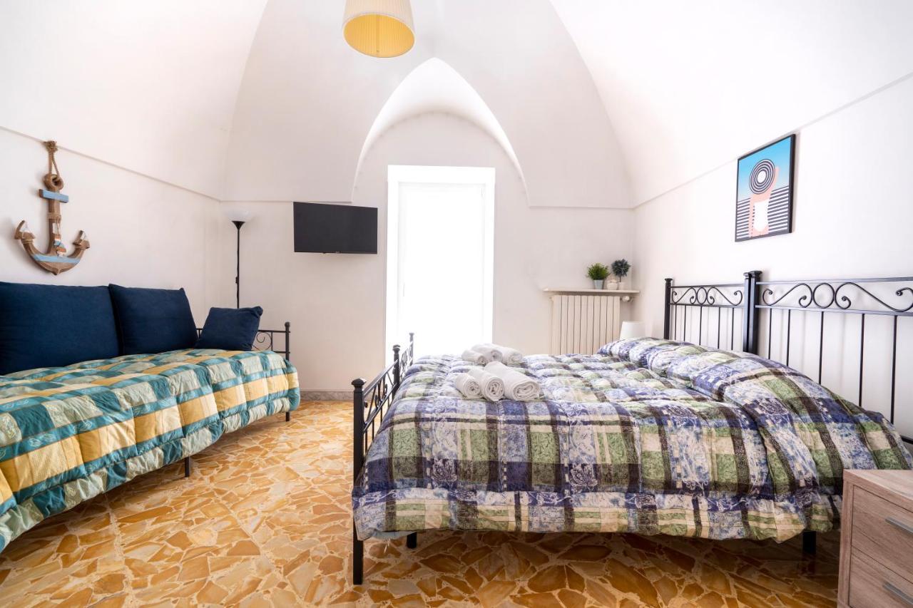 Vico II Terrace Apartment A Step From Piazza Roma Martina Franca Luaran gambar