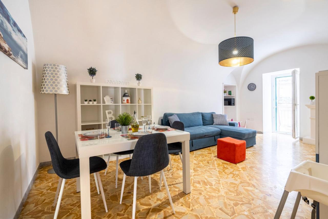 Vico II Terrace Apartment A Step From Piazza Roma Martina Franca Luaran gambar
